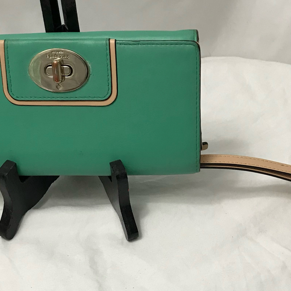 Kate Spade New York Green with Gold Turnlock Continental Wallet